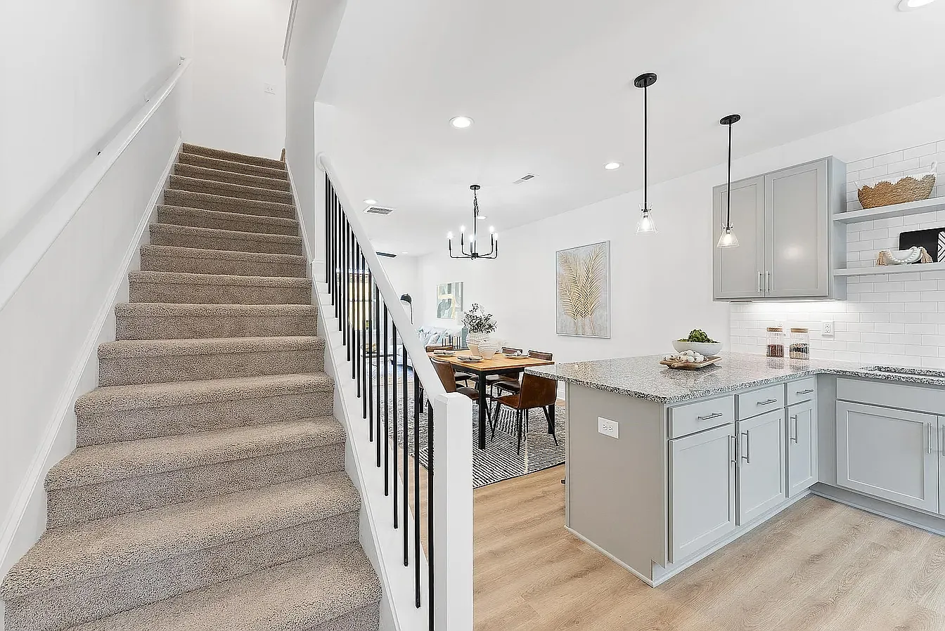 4 bed, 1723 sqft, $2,500 — Photo 3