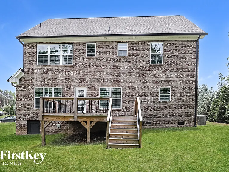 350 Prescott Dr — Photo 18