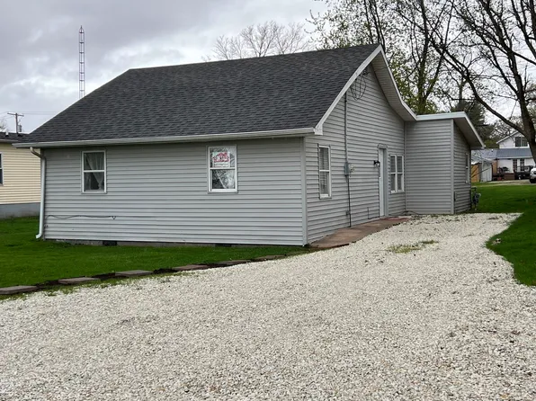 351 Larson St, Paxton, IL 60957