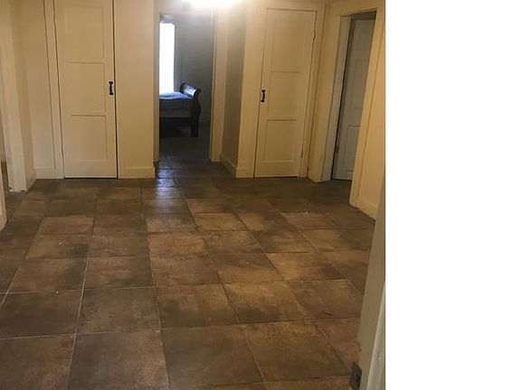 4th image of 1402 Norwood Dr