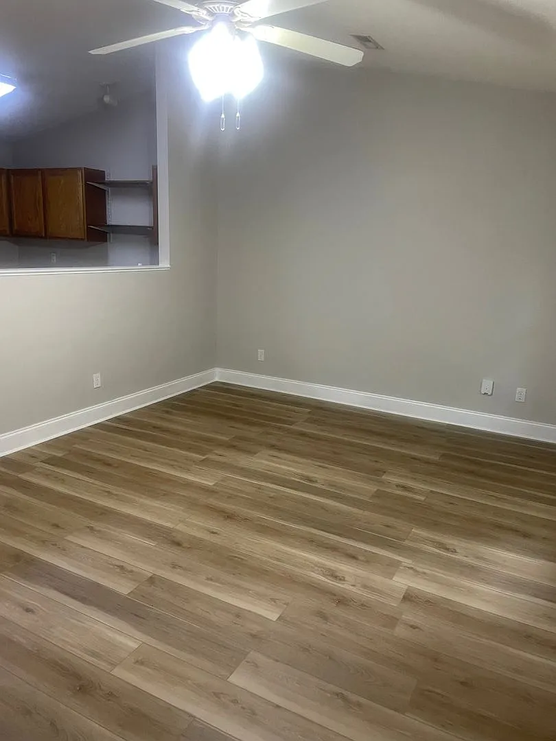 Knoxville 37912 - Available Now! Beautiful 2 Bedroom, 2 bath Condo! — Photo 3