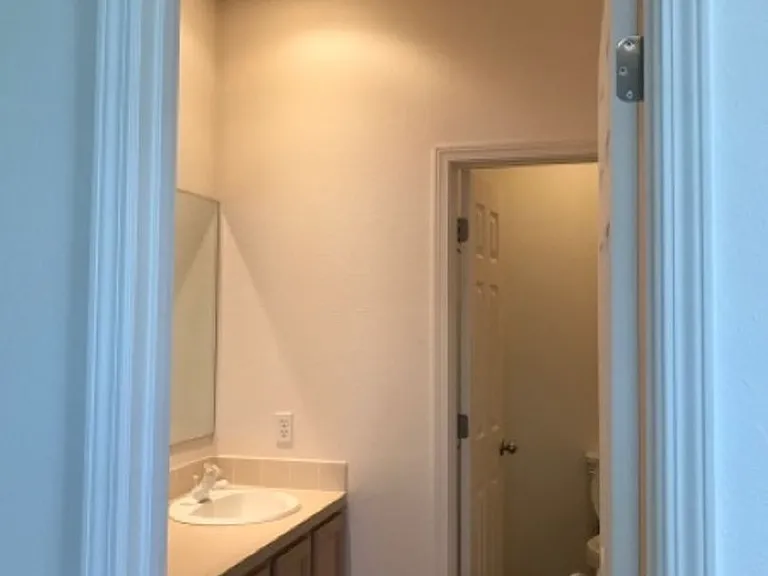 618 Windemere Cir — Photo 8