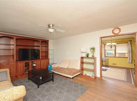 3rd image of 1149 N 49th St