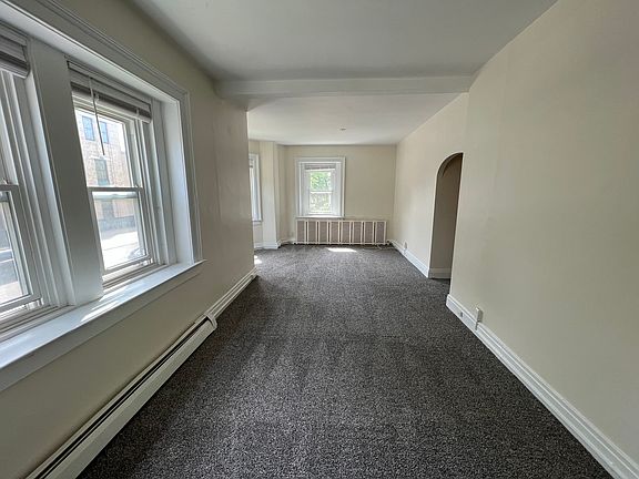 3rd image of 112 Anderson Pl APT 3