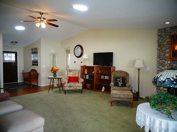 3rd image of 5916 Thornbury Dr SE