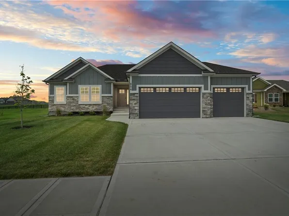 804 W Shawhan Pkwy, Lone Jack, MO 64086