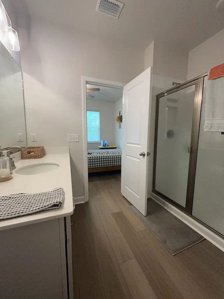 4 bed, 3.5 bath, 2480 sqft, $2,600 — Photo 4