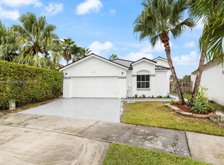 1039 NW 132nd Ct, Miami, FL 33182