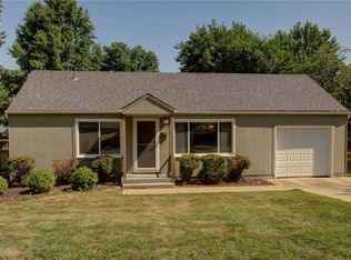 7718 W 65th Ter, Overland Park, KS 66202