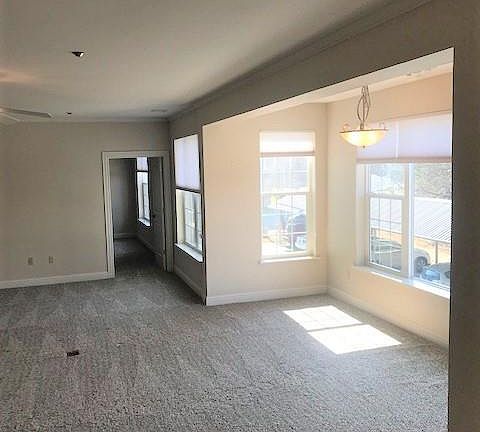 4th image of 1 Highlands Crossing Dr APT 121