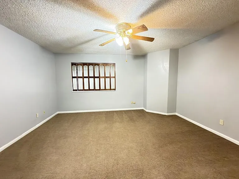 1307 Baytree Dr #D — Photo 16