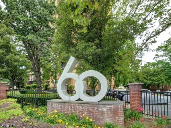 60 Parkway Dr #11C, East Orange City, NJ 07017