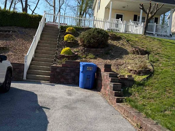 499 Stikle St, Steelton, PA 17113