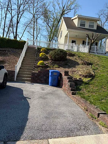 499 Stikle St Photo 1