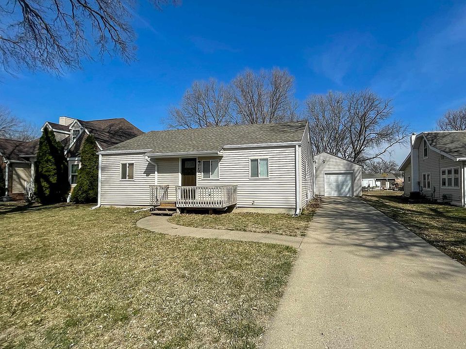 1st image of 705 E 11th St