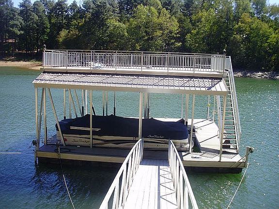 3rd image of 5715 Southlake Ct