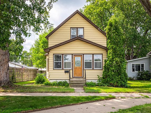 2nd image of 1327 Wood STREET