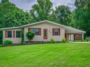 808 Greenfield Dr, Livingston, TN 38570