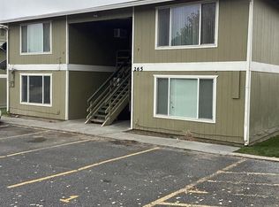 235 NW 13th St APT 12, Hermiston, OR 97838