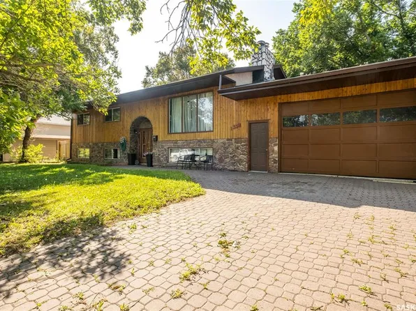 1359 River STREET E, Prince Albert, SK S6V 0B8