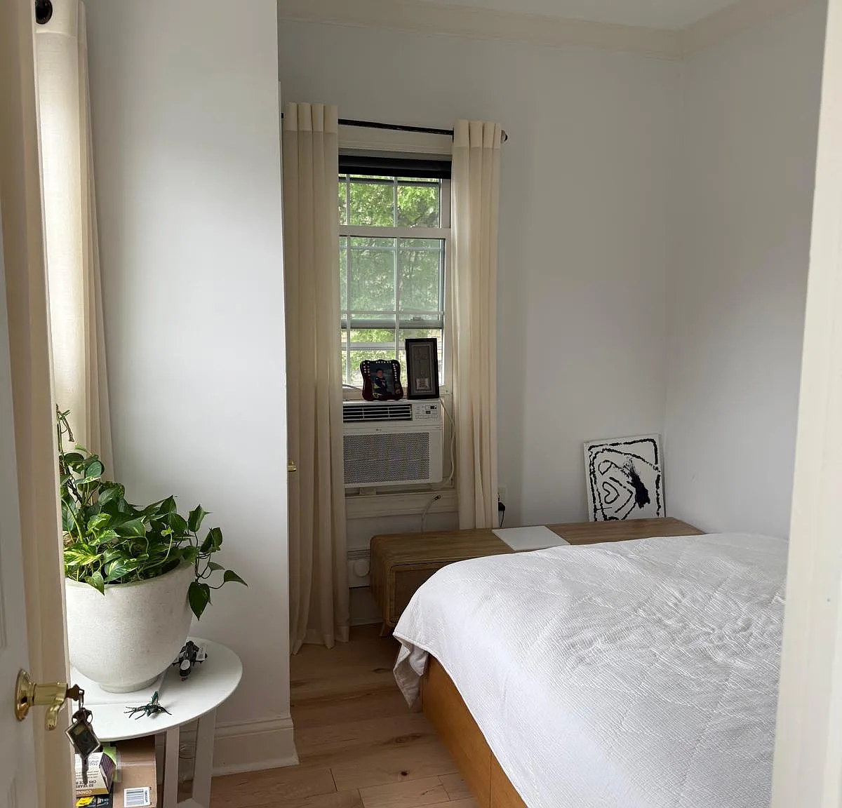 1 bed, $1,000 — Photo 1