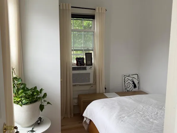 86-67 109th St, Jamaica, NY 11418