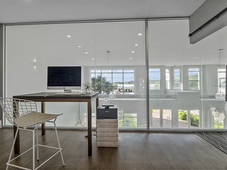 5 Mockingbird Apartments — Photo 16