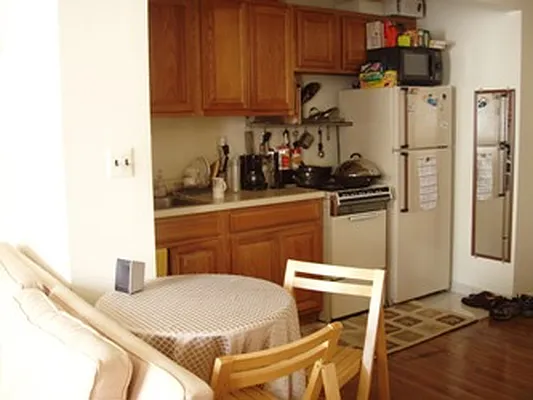 Rented by City Connections Realty | media 16