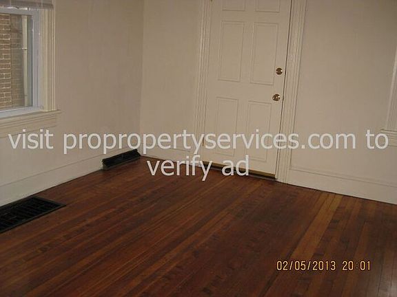 3rd image of 302 S Mulberry St
