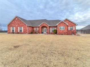 1201 N Falcon Rd, Elk City, OK 73644