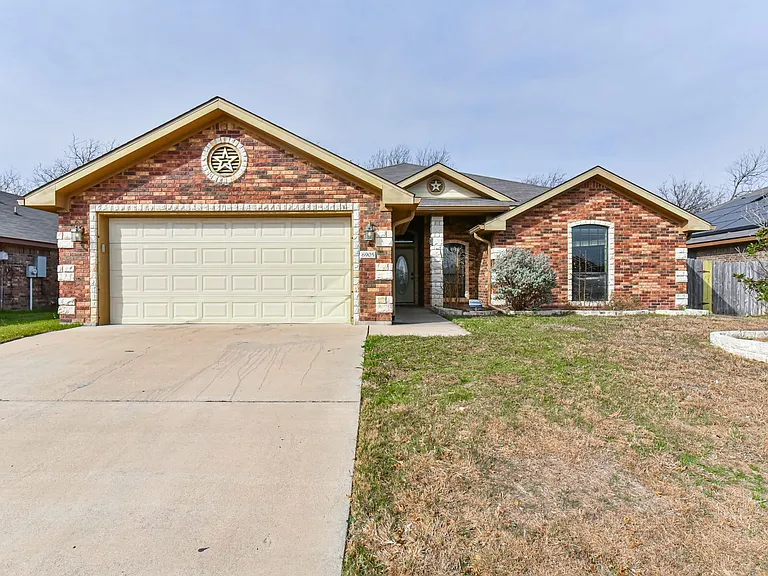 6905 Deorsam Loop — Photo 2