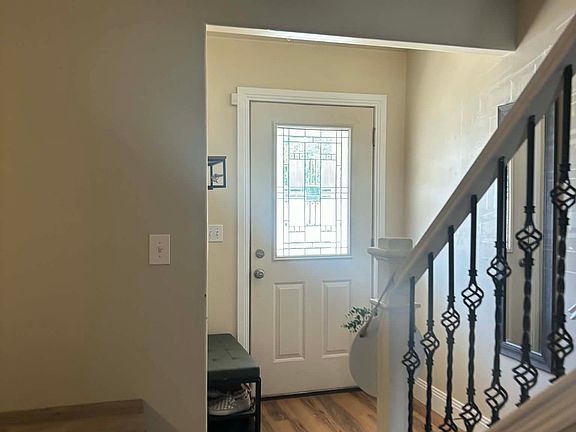 3rd image of 1566 E Sandalwood Dr