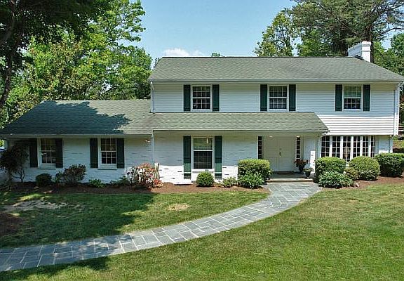 4th image of 3702 Peakwood Dr SW