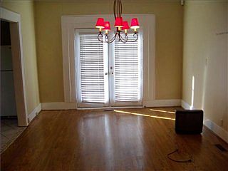 3rd image of 604 Anderson Dr
