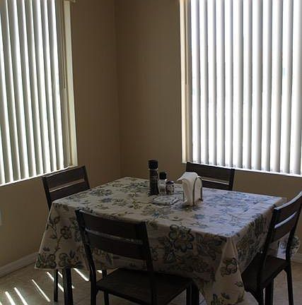 4th image of 228 W Calle Media Luz