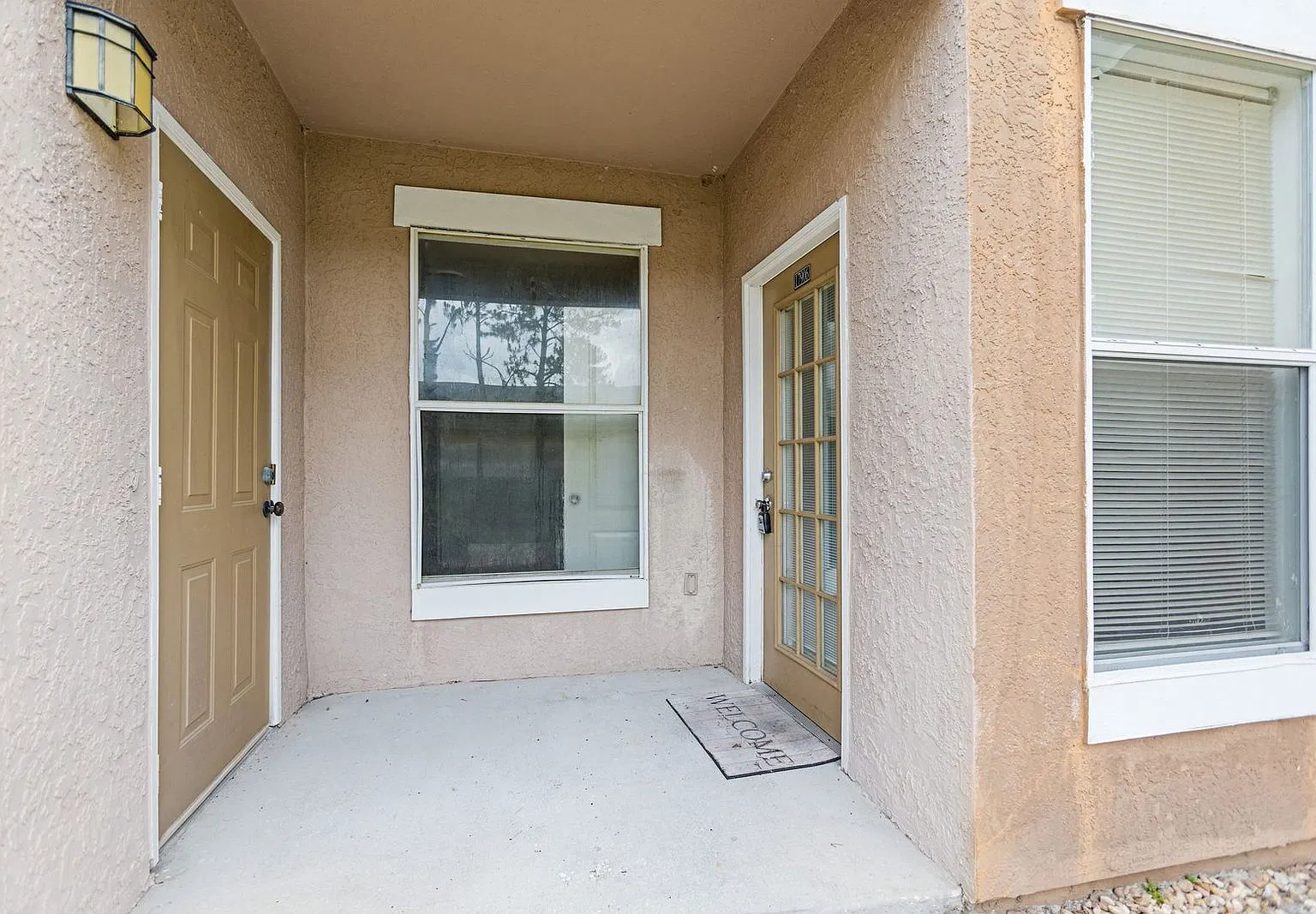 2 bed, 2.0 bath, 983 sqft, $2,000 — Photo 2