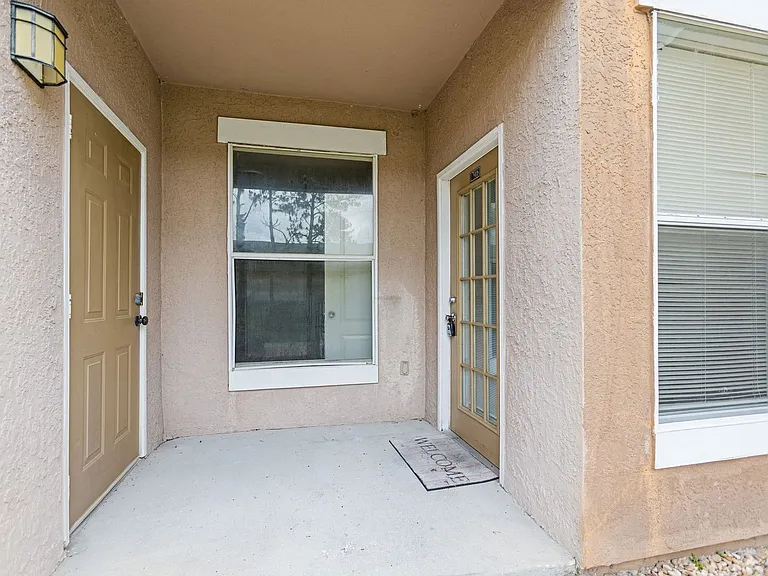 17906 Villa Creek Dr — Photo 2