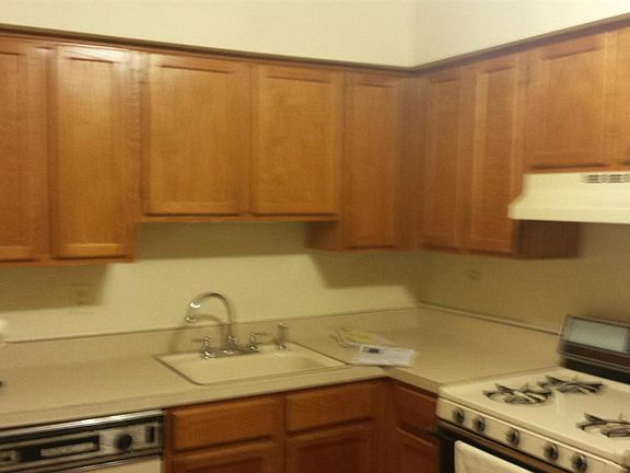 3rd image of 700 Schuyler Ave APT D34