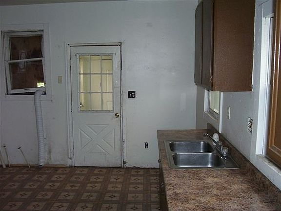 4th image of 227 Mozart St
