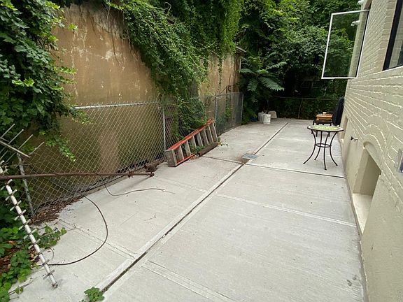 4th image of 1847 E 13th St Floor 2