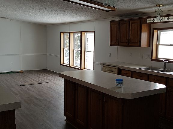4th image of 1609 SE Green Park Cir