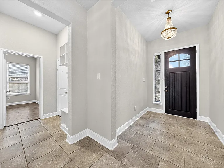 19202 Presa Canyon Dr — Photo 4