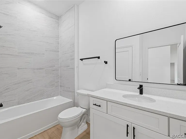 2652 W Paragon Ln — Photo 29