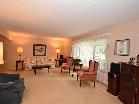 5th image of 26760 Chapel Hill Dr