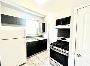 1 Waverley Pl #8, London, ON N6B 2C3