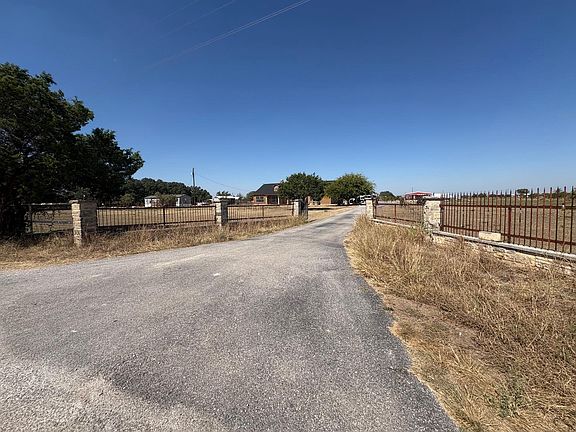 4th image of 10817 County Road 272