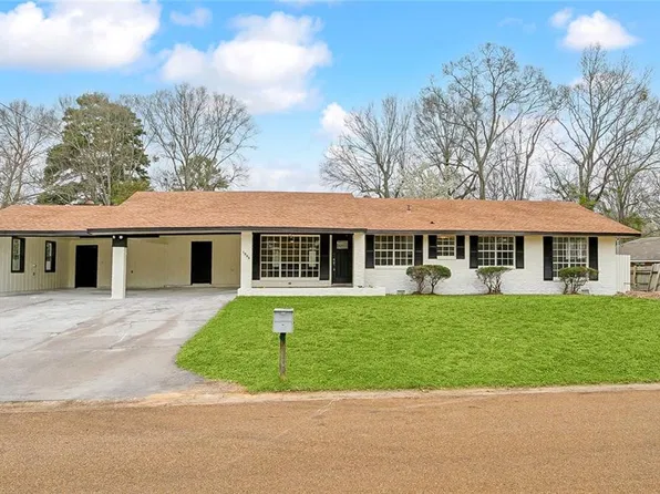 1504 Stokes Ave, McComb, MS 39648