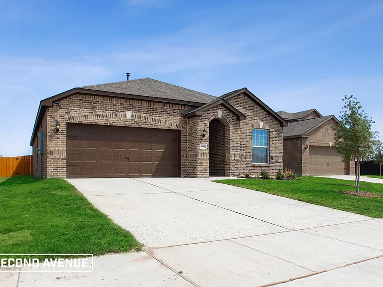 2004 Erlinda Dr — Photo 1