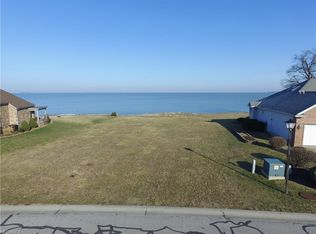 9051 E Rockport Dr, Lakeside Marblehead, OH 43440