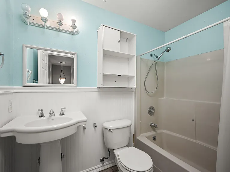1140 W Starling Ave — Photo 28